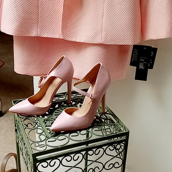 Le Suit Skirt Suit - Picture 11 of 13